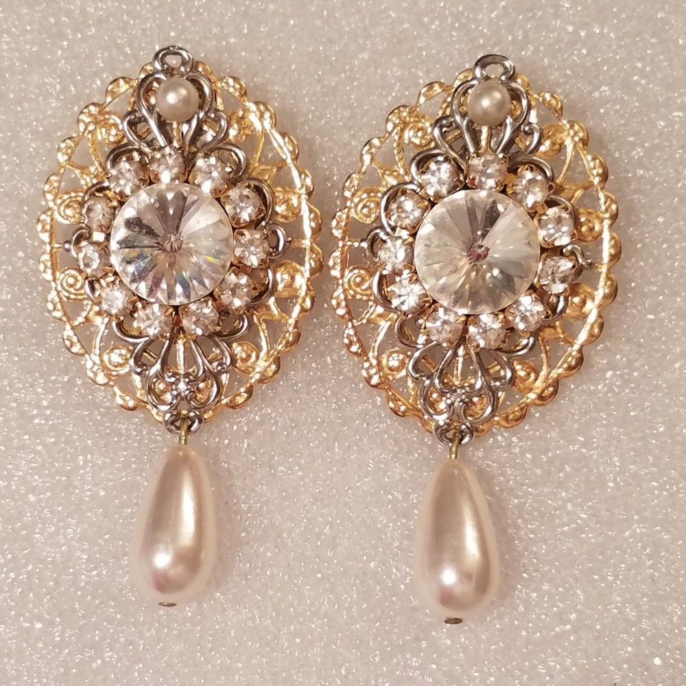 Tidings Of Love Teardrop Swarovski Crystal Earring